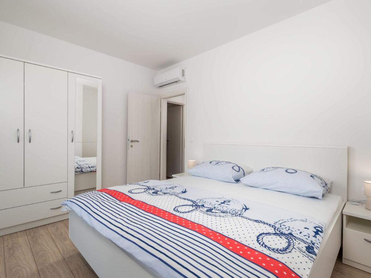 Holiday Home Villa Palma - Krk148 By Interhome Pinezici  Ngoại thất bức ảnh